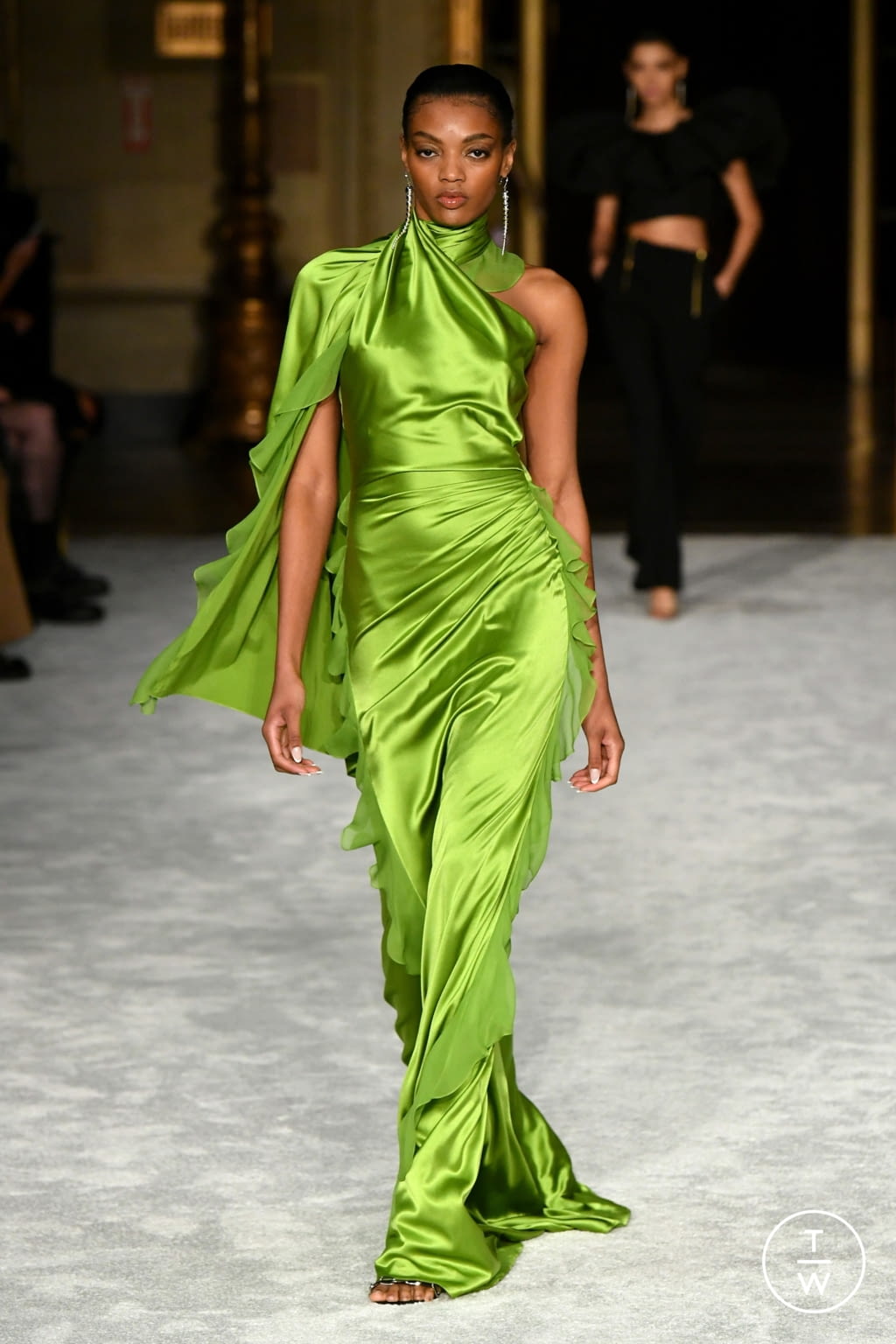 Fashion Week New York Fall/Winter 2021 look 27 from the Christian Siriano collection 女装