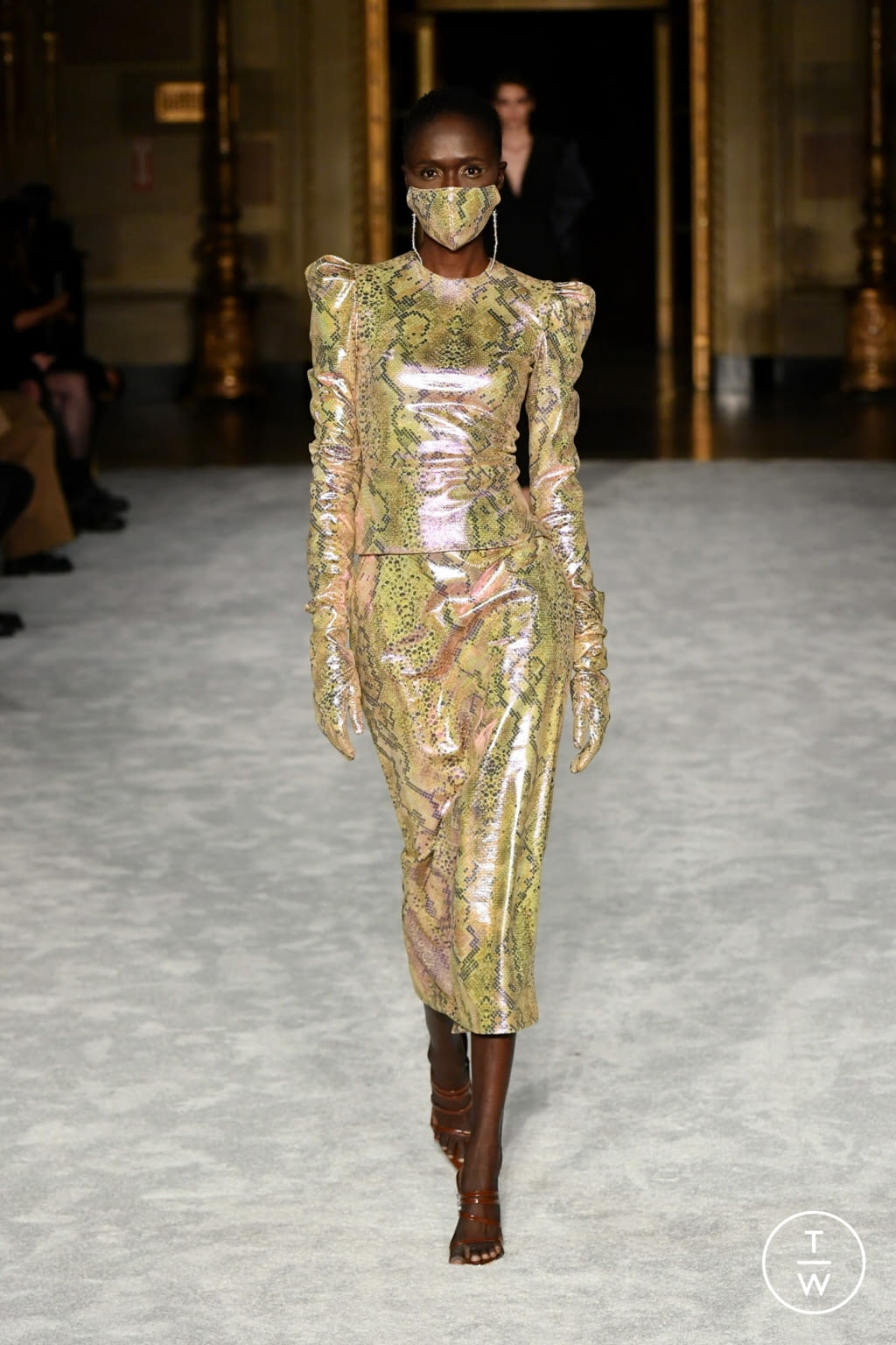 Fashion Week New York Fall/Winter 2021 look 30 from the Christian Siriano collection womenswear