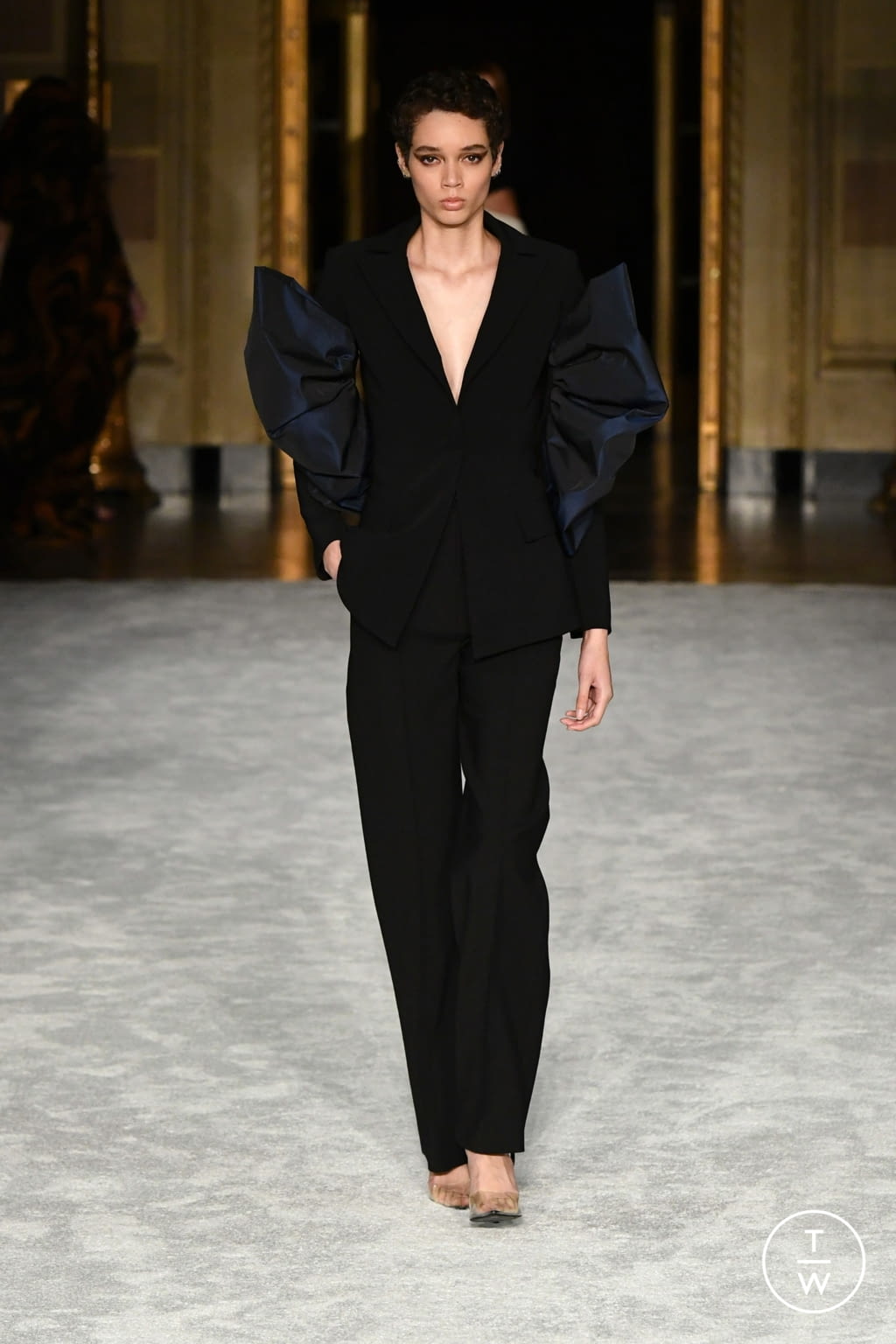 Fashion Week New York Fall/Winter 2021 look 36 from the Christian Siriano collection womenswear
