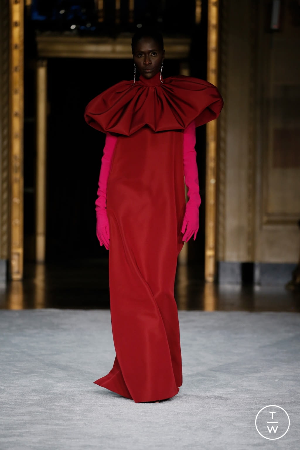 Fashion Week New York Fall/Winter 2021 look 41 from the Christian Siriano collection 女装