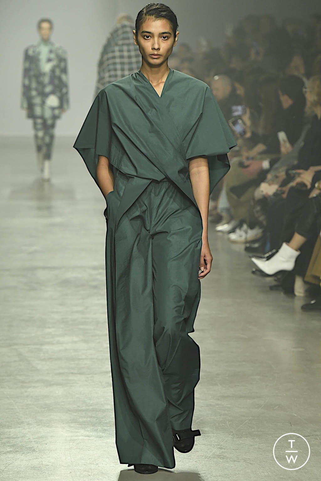 Fashion Week Paris Fall/Winter 2020 look 28 from the Christian Wijnants collection womenswear