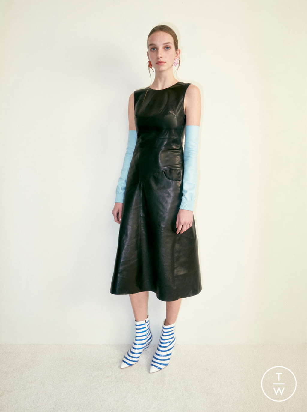 Fashion Week Paris Pre-Fall 2019 look 1 from the Christian Wijnants collection 女装