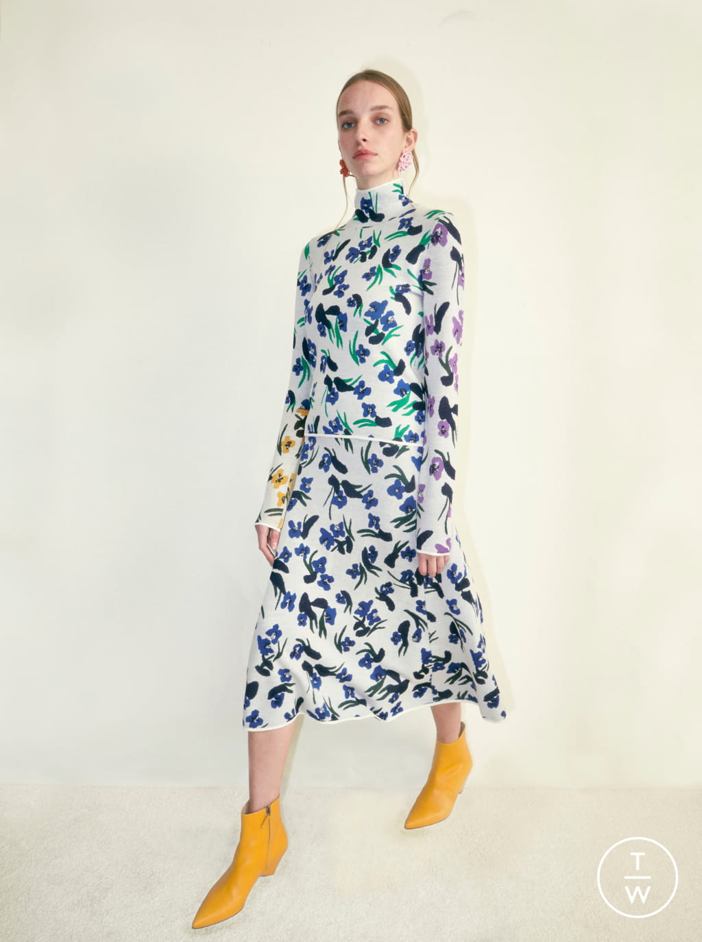 Fashion Week Paris Pre-Fall 2019 look 40 from the Christian Wijnants collection womenswear