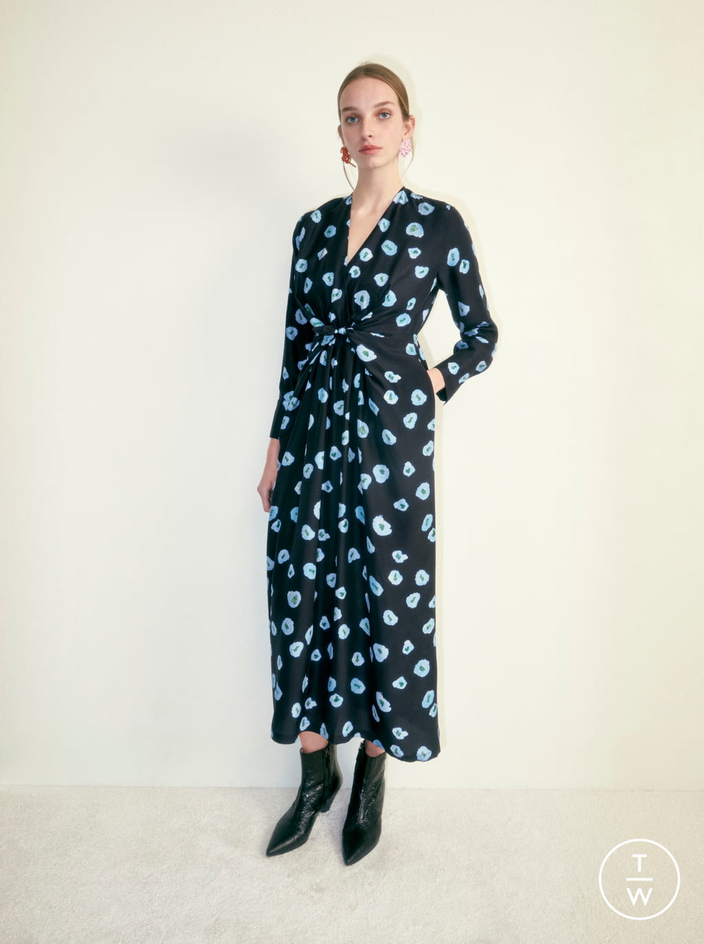 Fashion Week Paris Pre-Fall 2019 look 8 de la collection Christian Wijnants womenswear