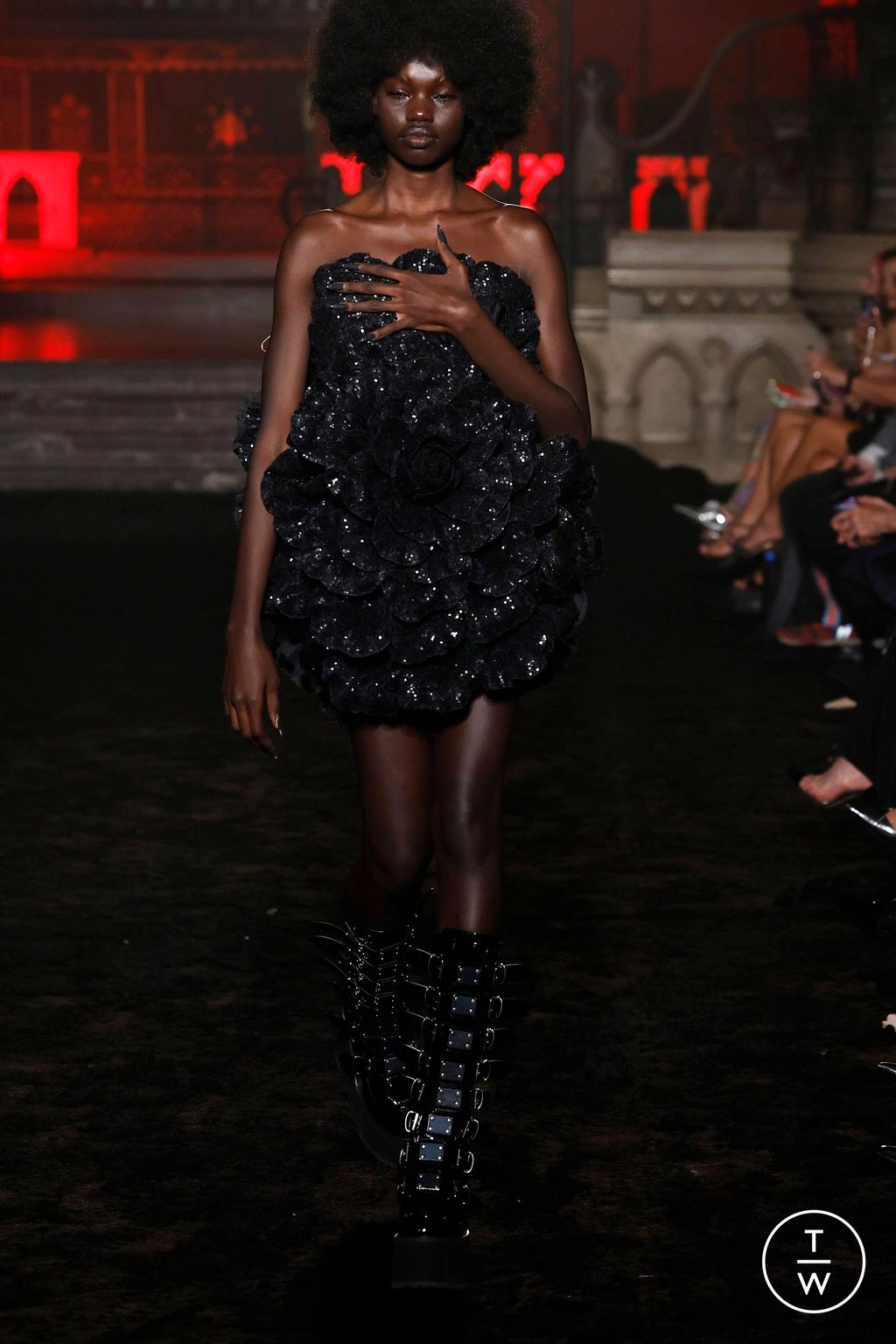 Fashion Week Paris Spring/Summer 2024 look 8 from the Christian Cowan collection womenswear