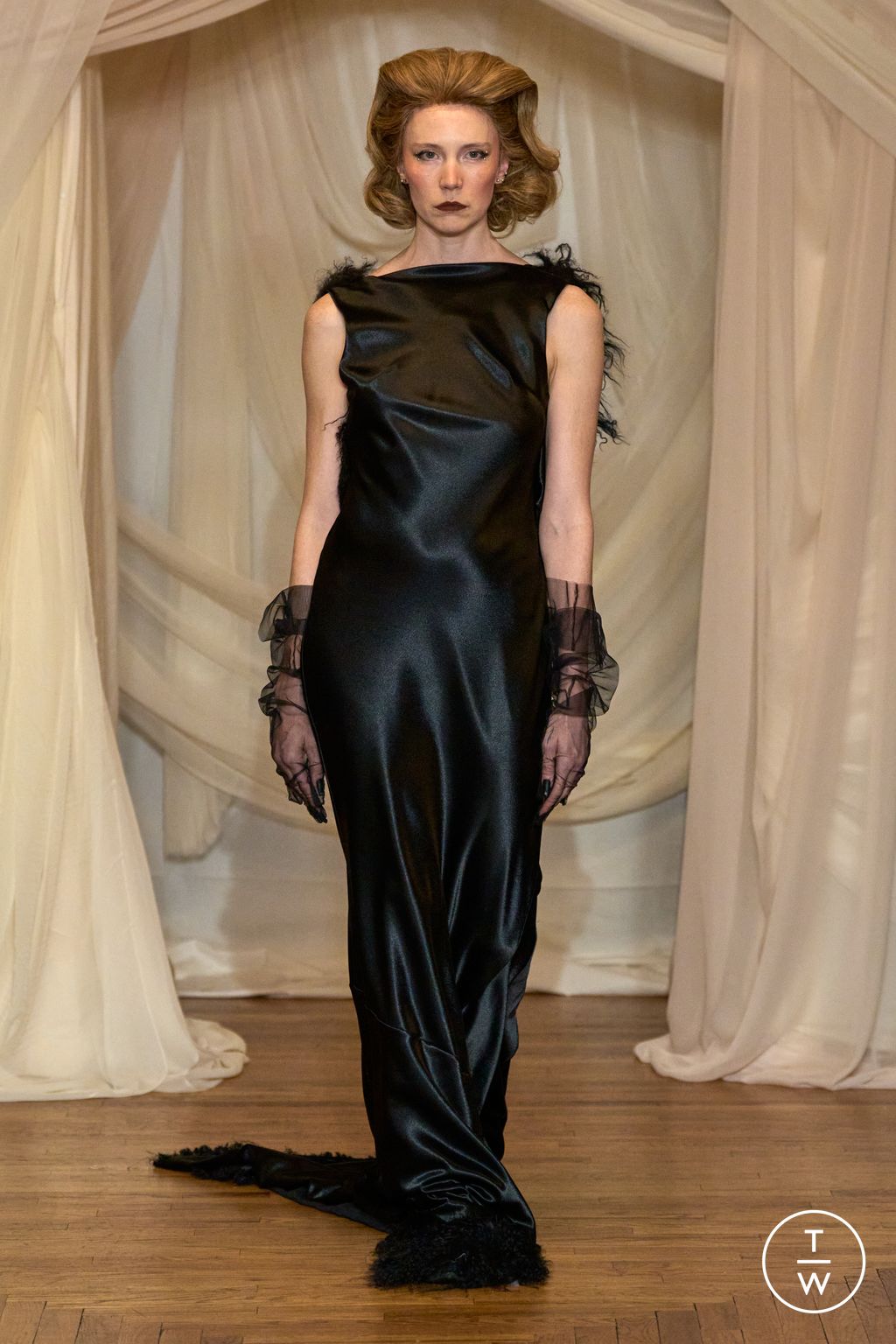 Fashion Week New York Fall/Winter 2024 look 24 from the Christian Cowan collection womenswear