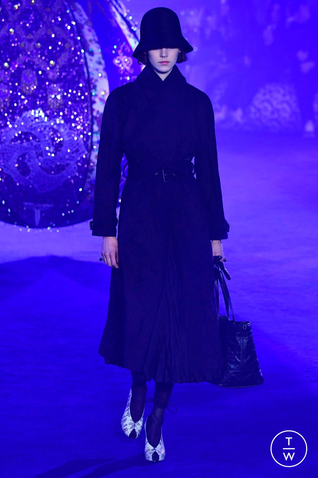 Fashion Week Paris Fall/Winter 2023 look 4 from the Christian Dior collection womenswear