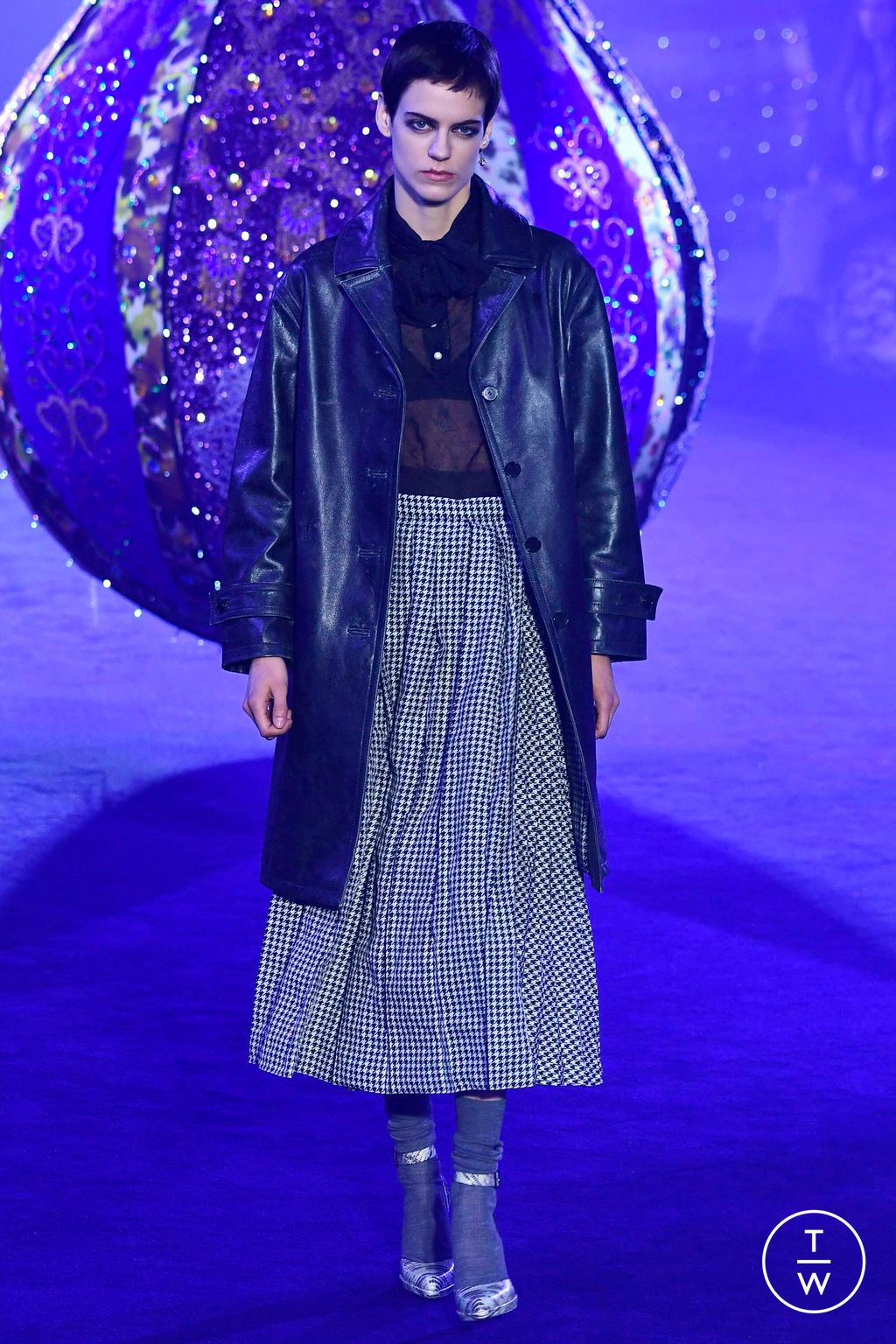 Fashion Week Paris Fall/Winter 2023 look 13 from the Christian Dior collection 女装
