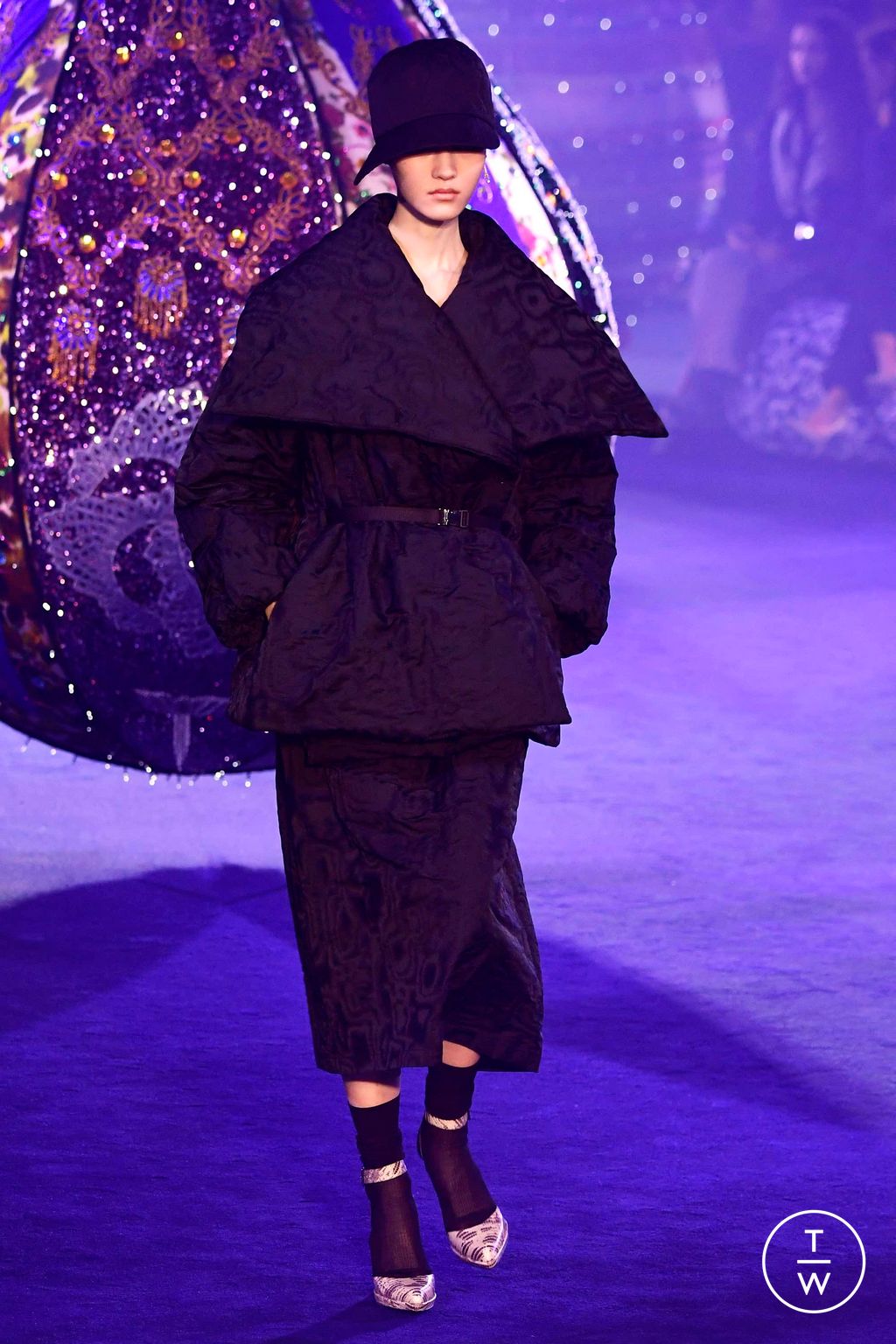 Fashion Week Paris Fall/Winter 2023 look 40 from the Christian Dior collection womenswear
