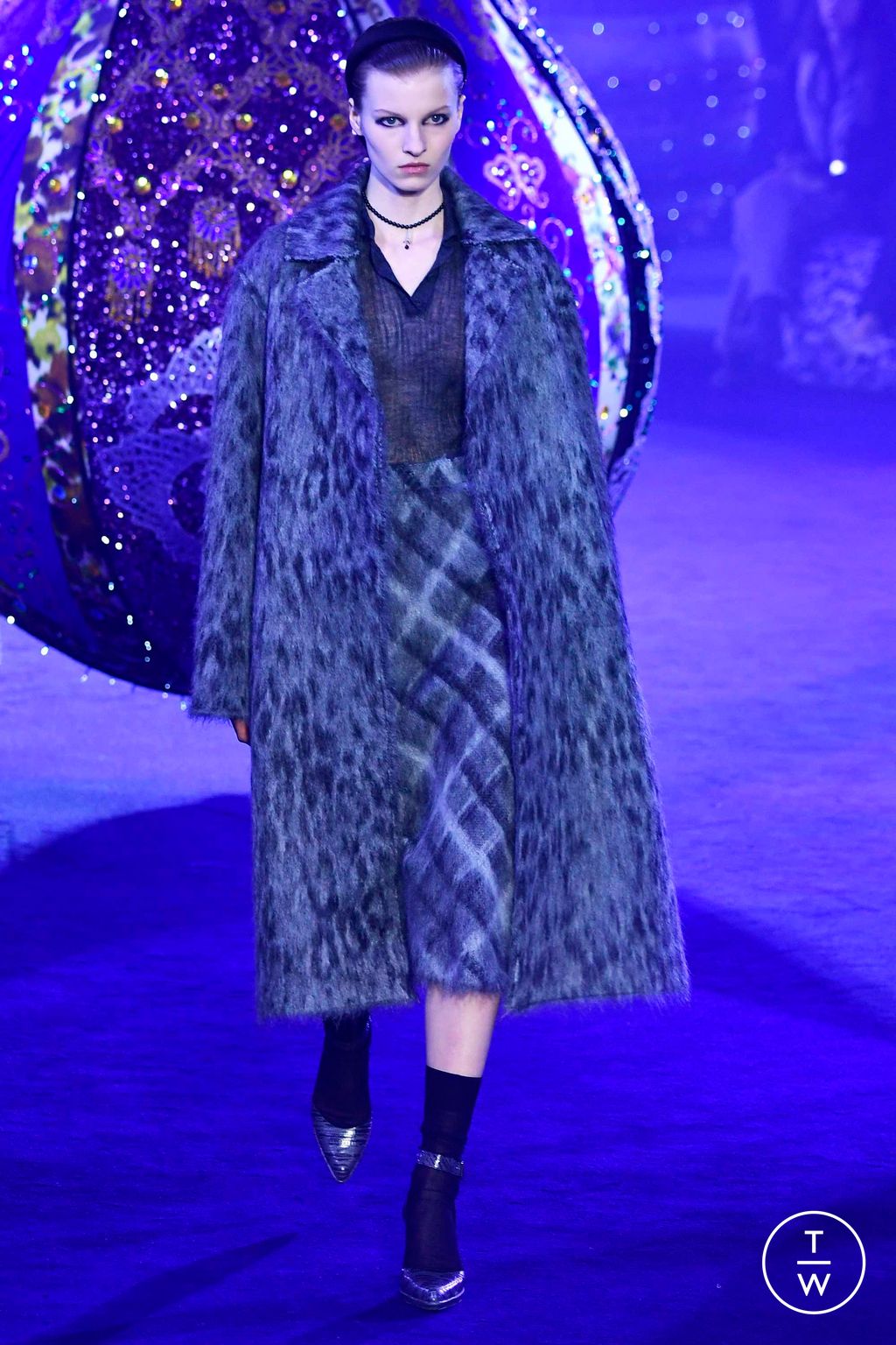 Fashion Week Paris Fall/Winter 2023 look 80 from the Christian Dior collection womenswear