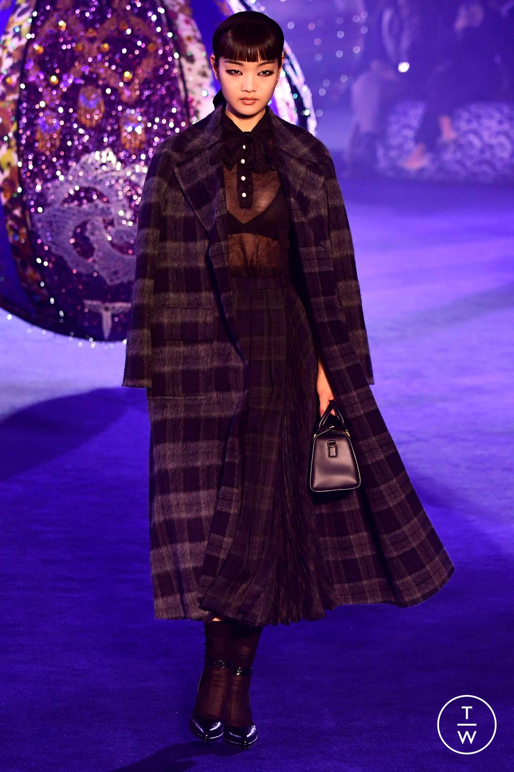 Fashion Week Paris Fall/Winter 2023 look 82 from the Christian Dior collection 女装