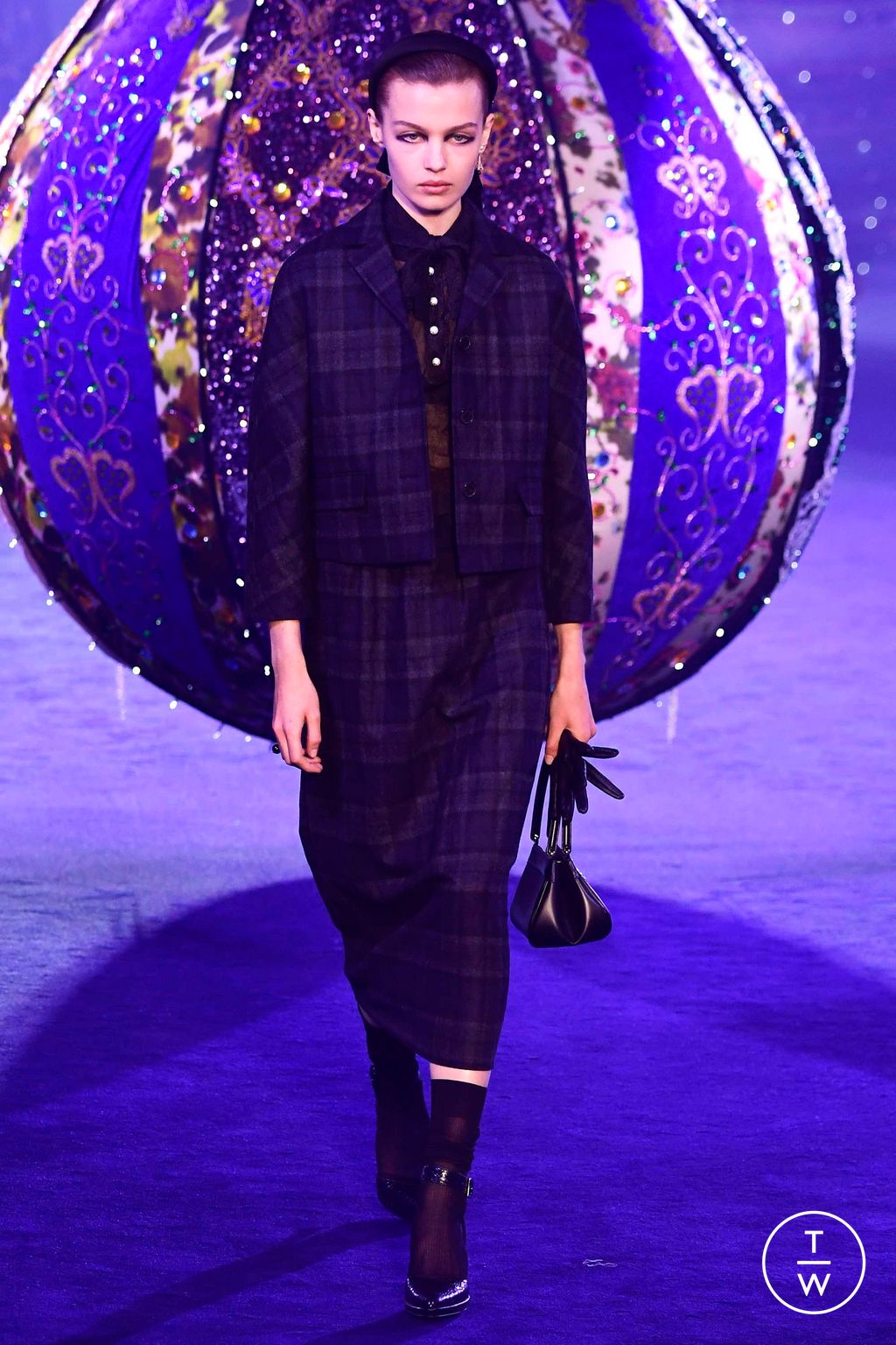 Fashion Week Paris Fall/Winter 2023 look 84 from the Christian Dior collection womenswear