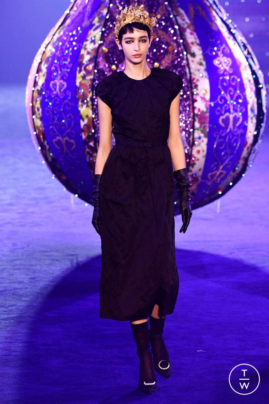 Fashion Week Paris Fall/Winter 2023 look 95 from the Christian Dior collection womenswear
