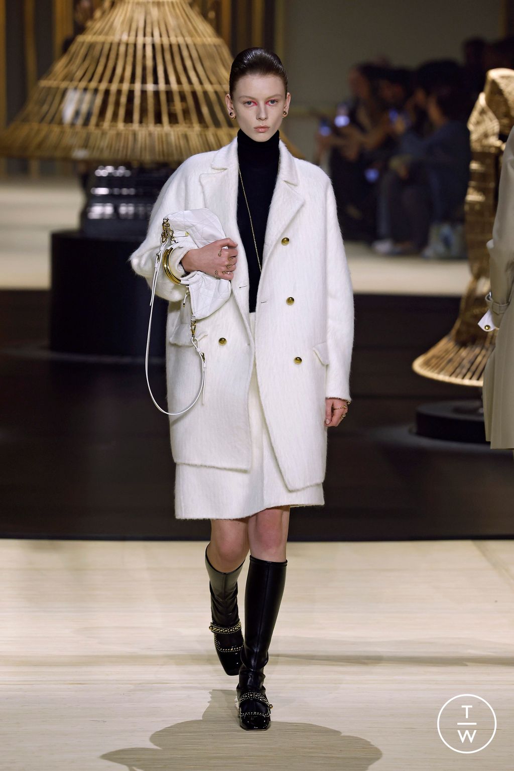 Fashion Week Paris Fall/Winter 2024 look 12 from the Christian Dior collection 女装