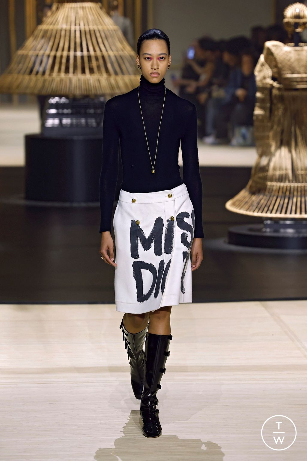Fashion Week Paris Fall/Winter 2024 look 14 de la collection Christian Dior womenswear