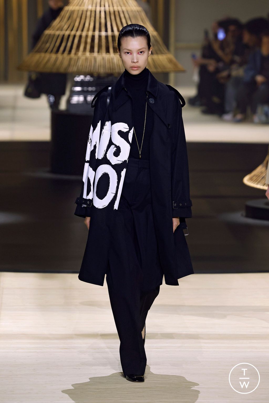 Fashion Week Paris Fall/Winter 2024 look 16 de la collection Christian Dior womenswear
