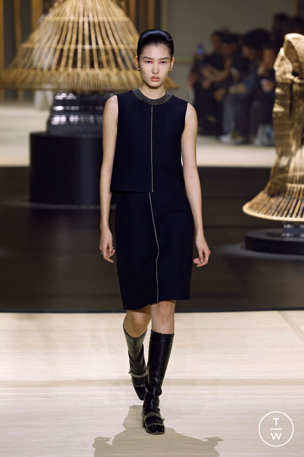 Fashion Week Paris Fall/Winter 2024 look 21 from the Christian Dior collection 女装