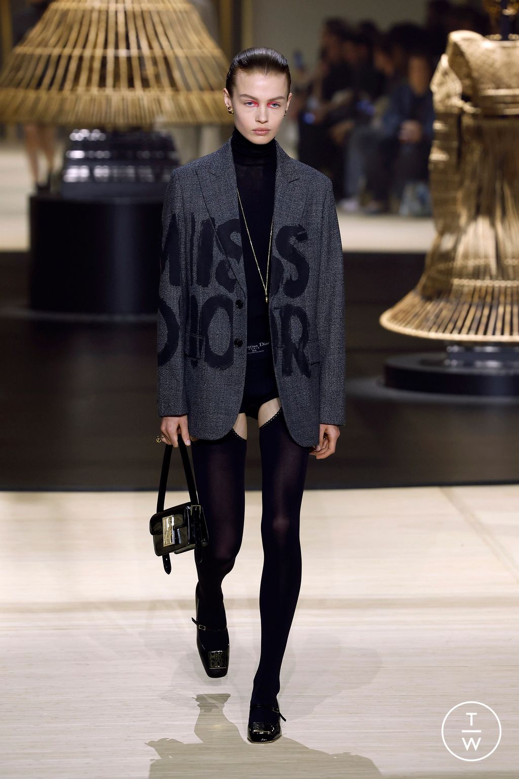 Fashion Week Paris Fall/Winter 2024 look 36 from the Christian Dior collection 女装
