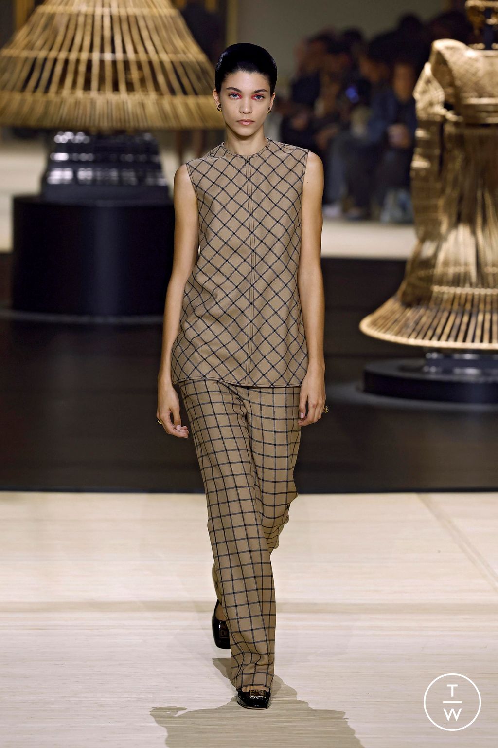 Fashion Week Paris Fall/Winter 2024 look 44 from the Christian Dior collection 女装
