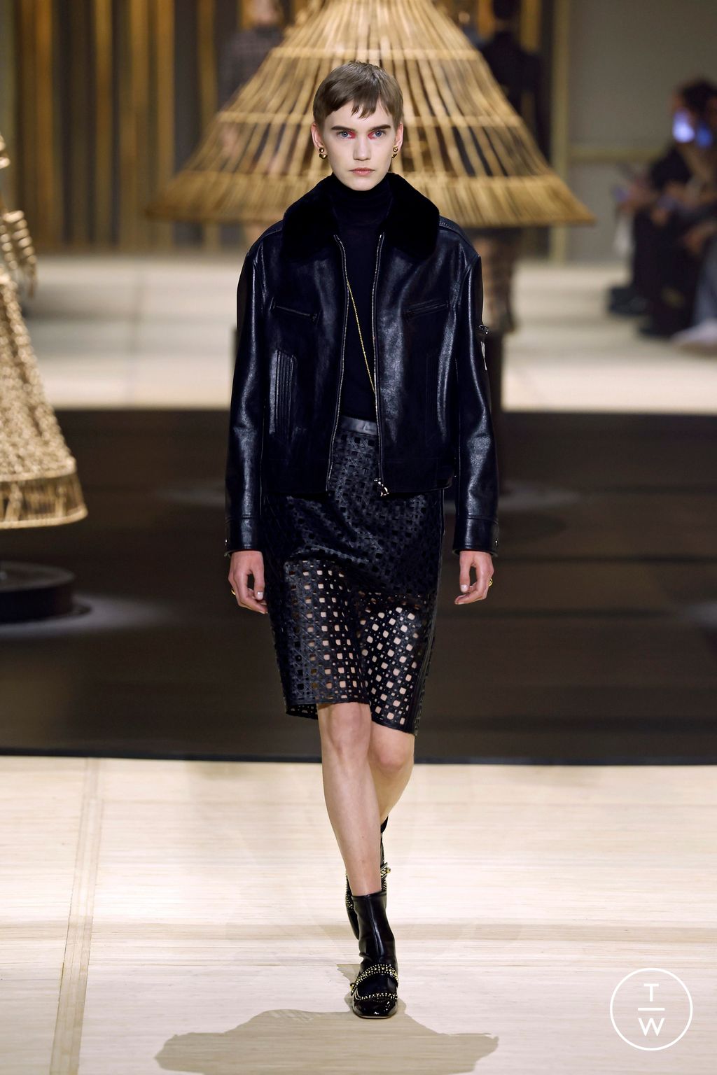 Fashion Week Paris Fall/Winter 2024 look 50 from the Christian Dior collection 女装