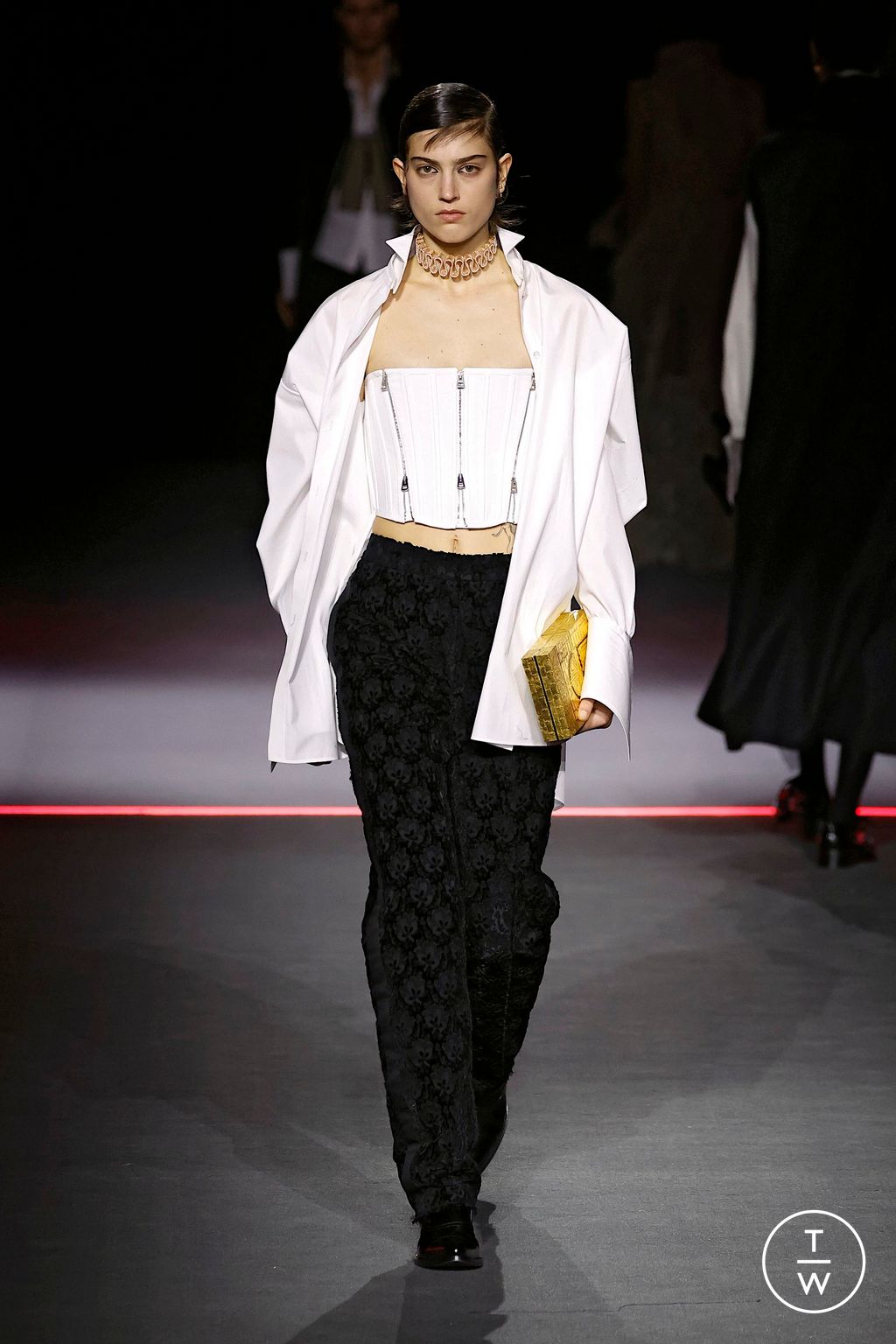 Fashion Week Paris Fall/Winter 2025 look 24 from the Dior collection 女装