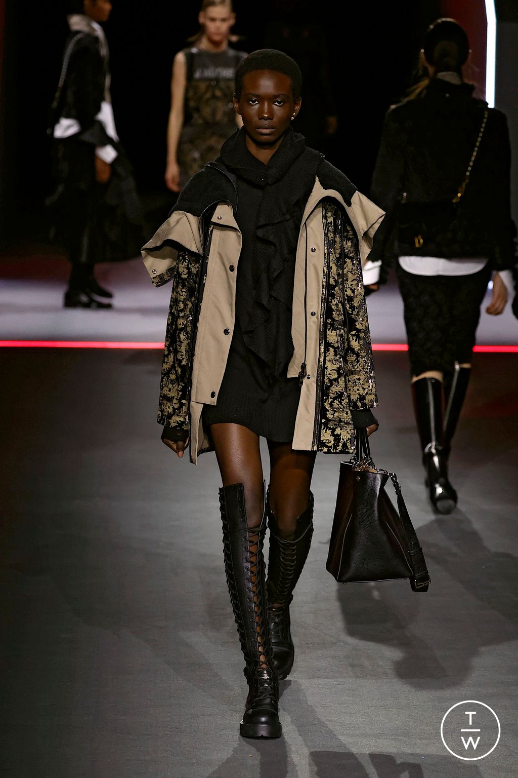 Fashion Week Paris Fall/Winter 2025 look 26 from the Dior collection womenswear