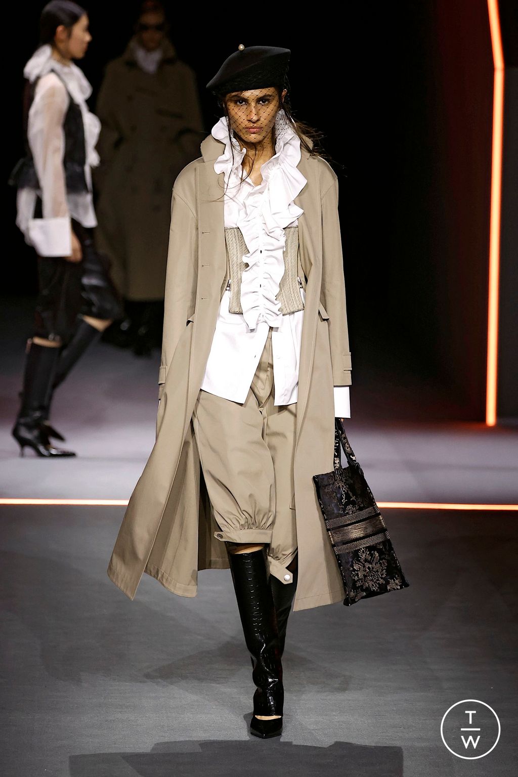 Fashion Week Paris Fall/Winter 2025 look 33 de la collection Dior womenswear