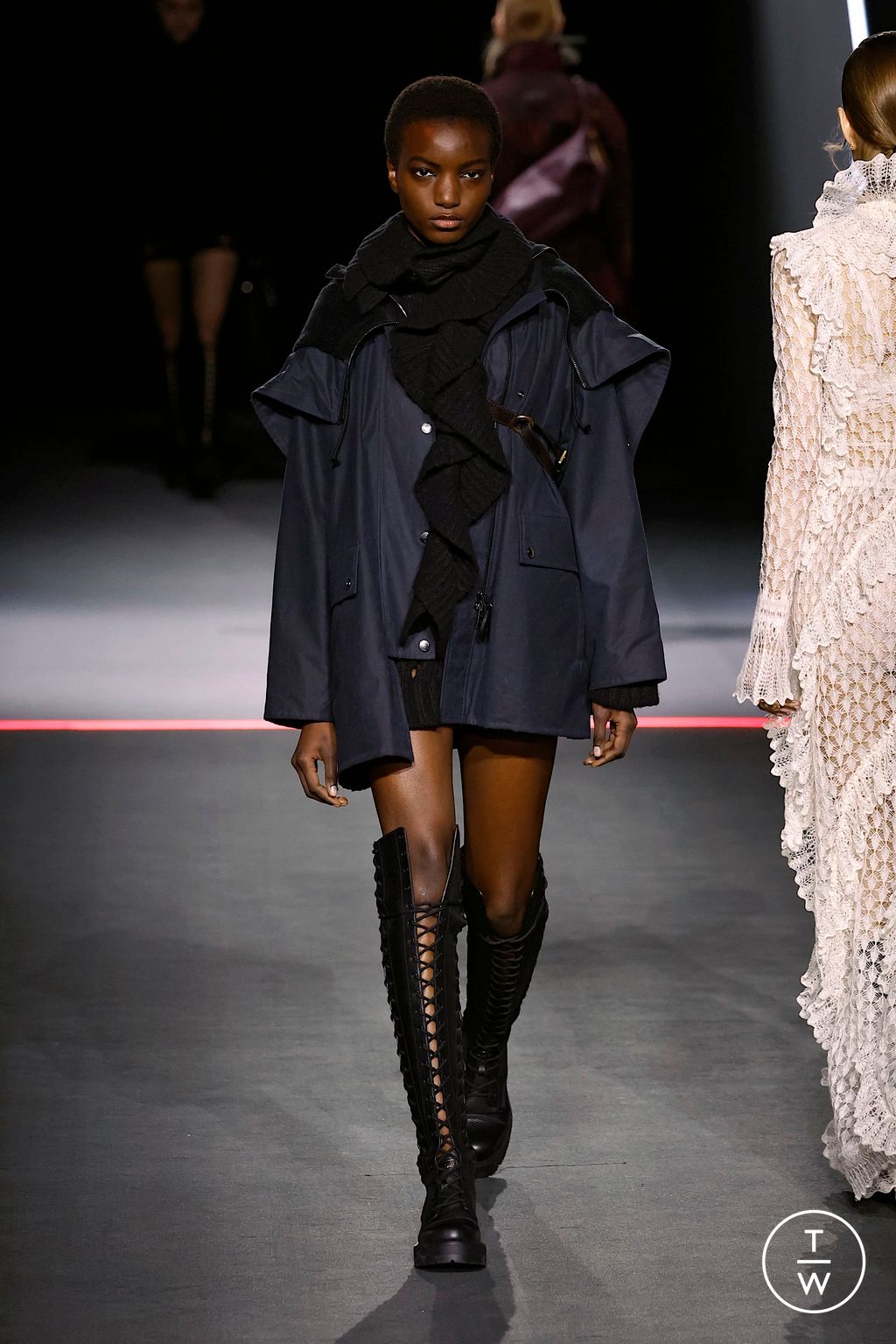 Fashion Week Paris Fall/Winter 2025 look 44 from the Dior collection womenswear