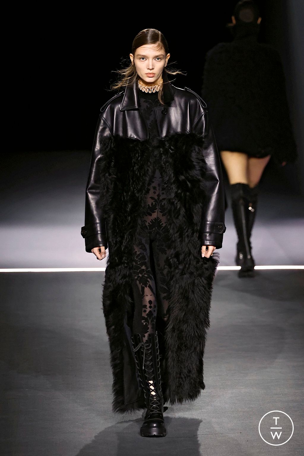 Fashion Week Paris Fall/Winter 2025 look 52 from the Dior collection womenswear