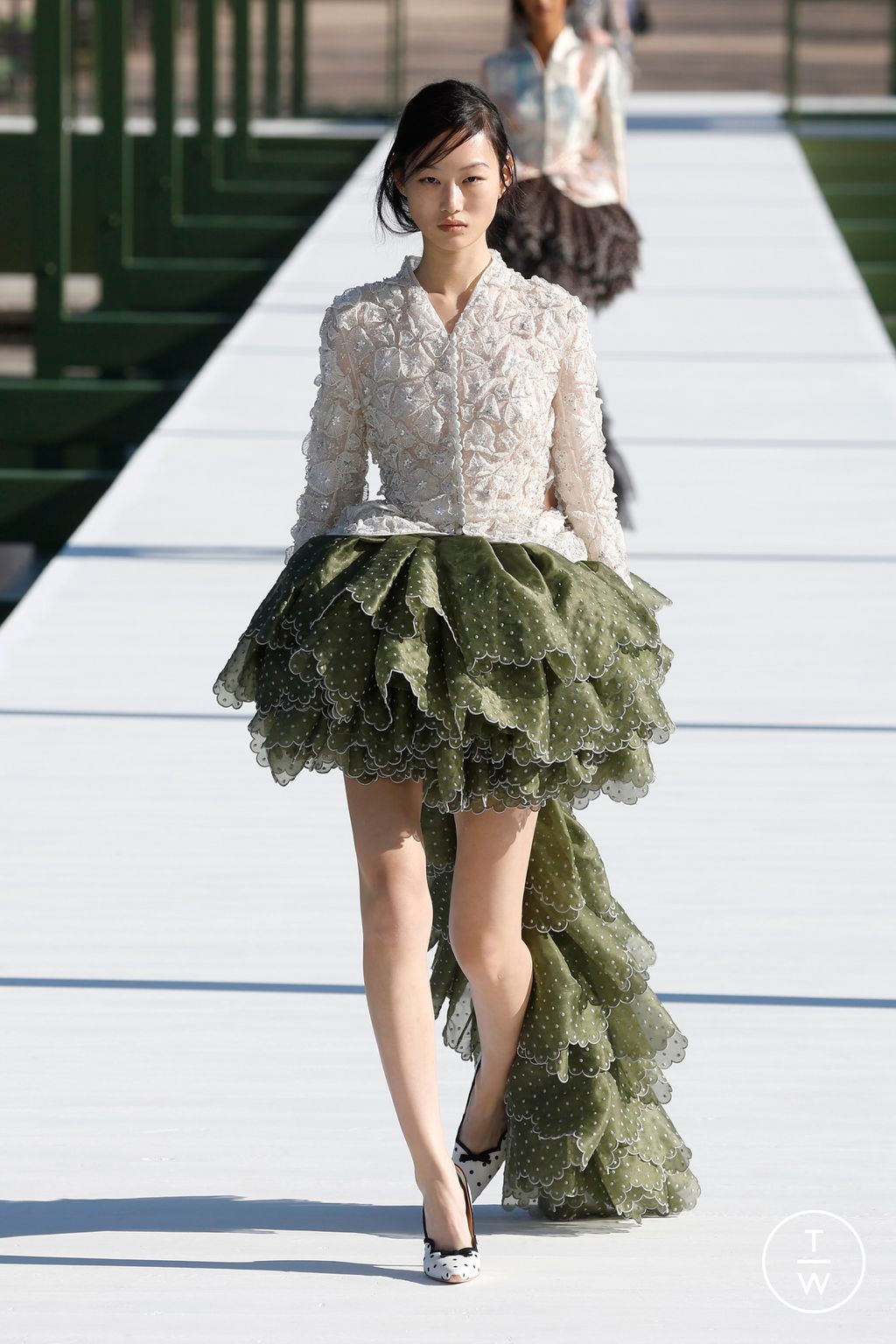 Fashion Week Paris Fall/Winter 2026 look 2 from the Dior collection womenswear