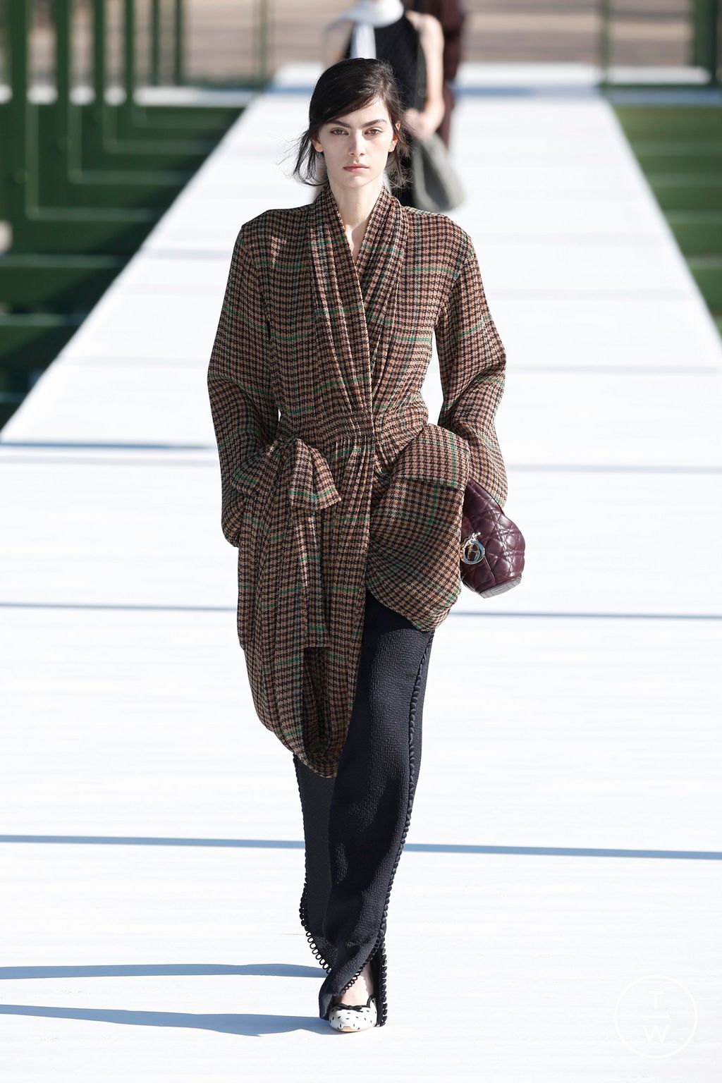 Fashion Week Paris Fall/Winter 2026 look 8 de la collection Dior womenswear
