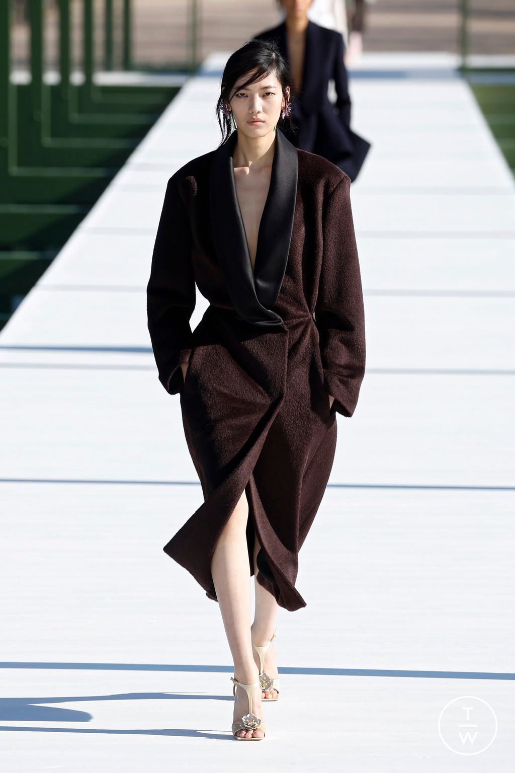 Fashion Week Paris Fall/Winter 2026 look 10 from the Dior collection womenswear