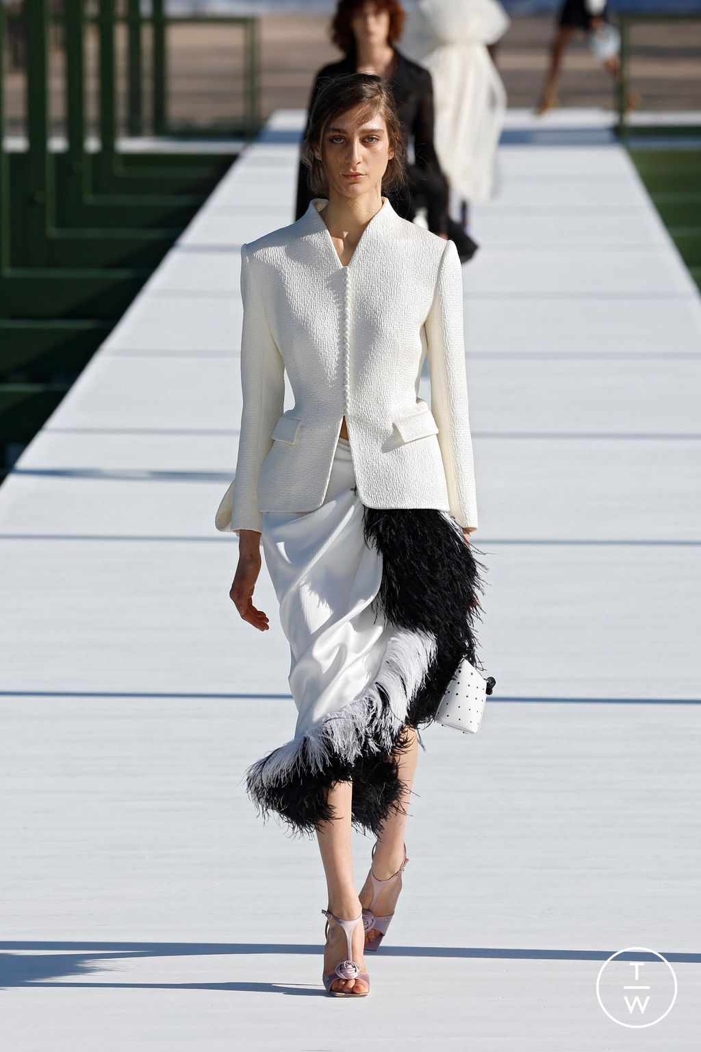 Fashion Week Paris Fall/Winter 2026 look 39 from the Dior collection womenswear