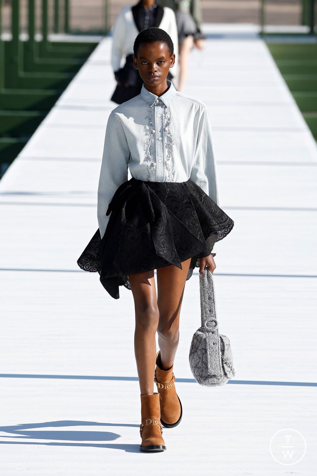 Fashion Week Paris Fall/Winter 2026 look 42 from the Dior collection womenswear