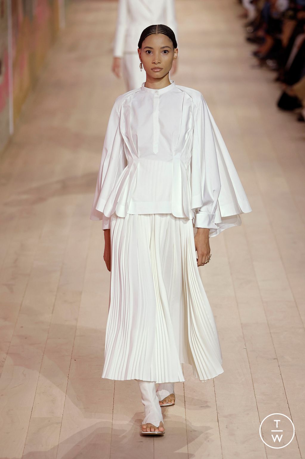 Fashion Week Paris Fall/Winter 2023 look 11 from the Christian Dior collection couture