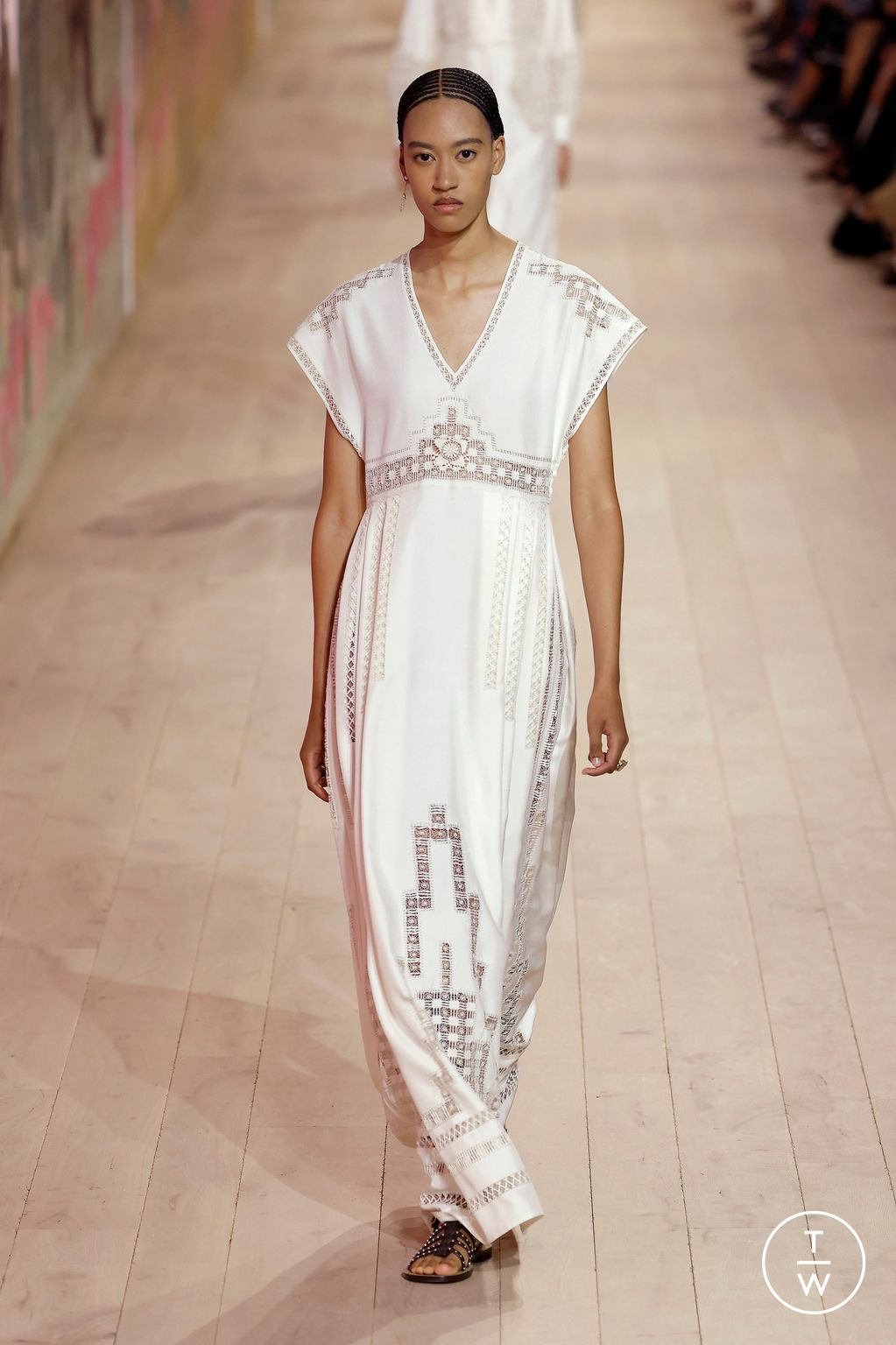 Fashion Week Paris Fall/Winter 2023 look 15 from the Dior collection couture