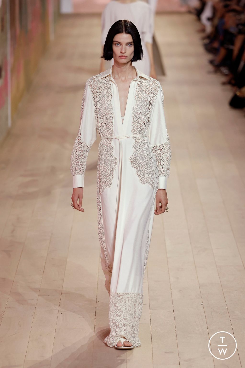 Fashion Week Paris Fall/Winter 2023 look 16 from the Dior collection couture