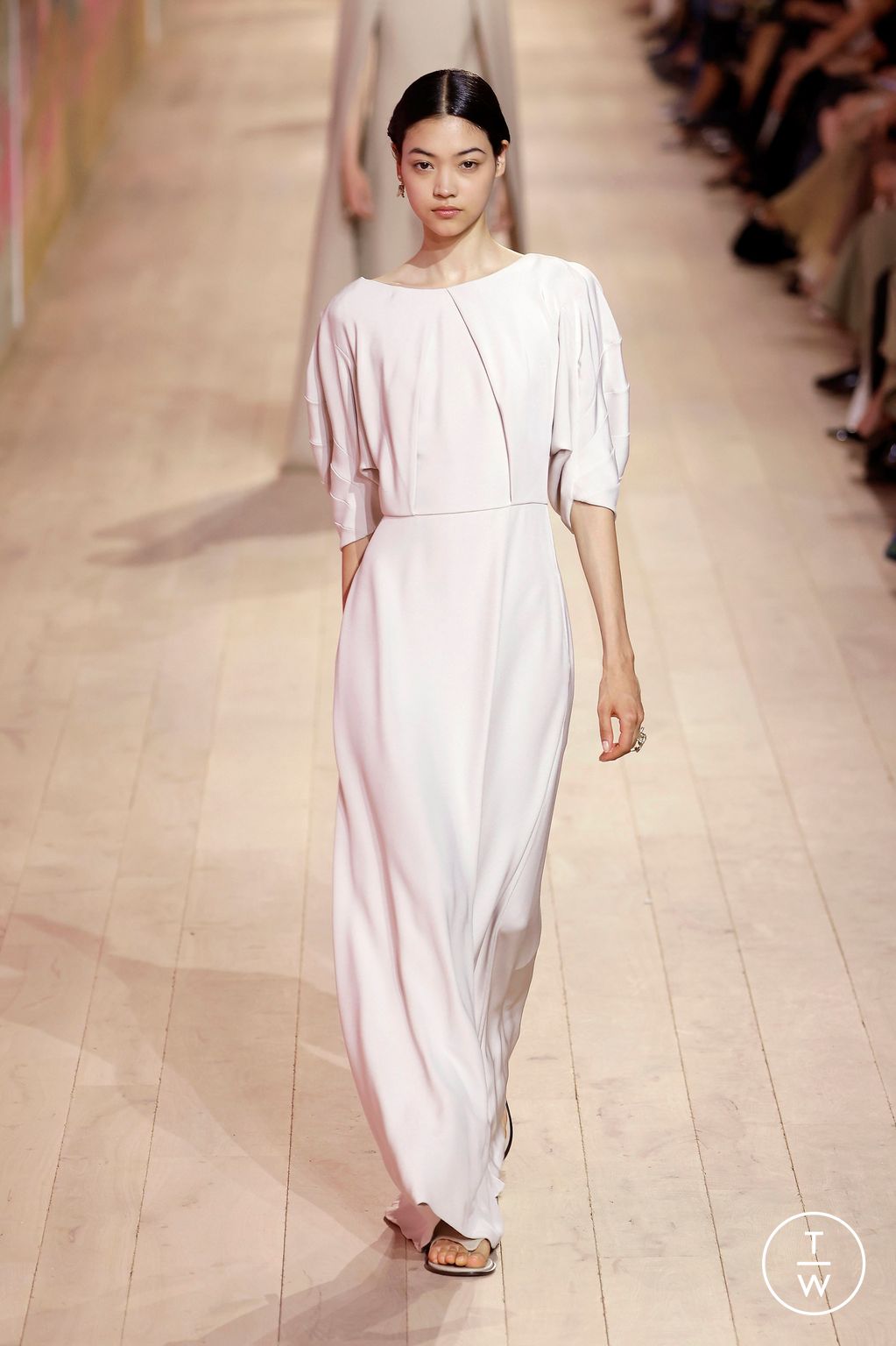 Fashion Week Paris Fall/Winter 2023 look 17 from the Dior collection couture