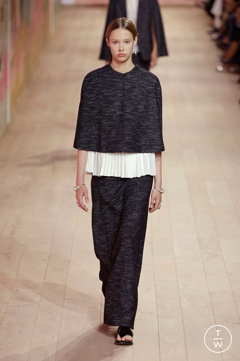 Fashion Week Paris Fall/Winter 2023 look 30 from the Dior collection couture