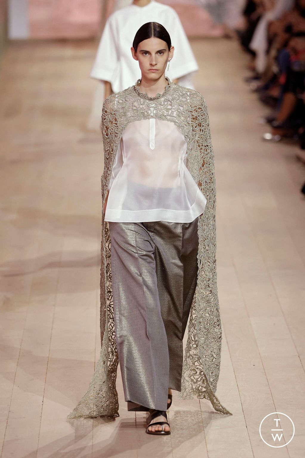 Fashion Week Paris Fall/Winter 2023 look 47 from the Christian Dior collection couture