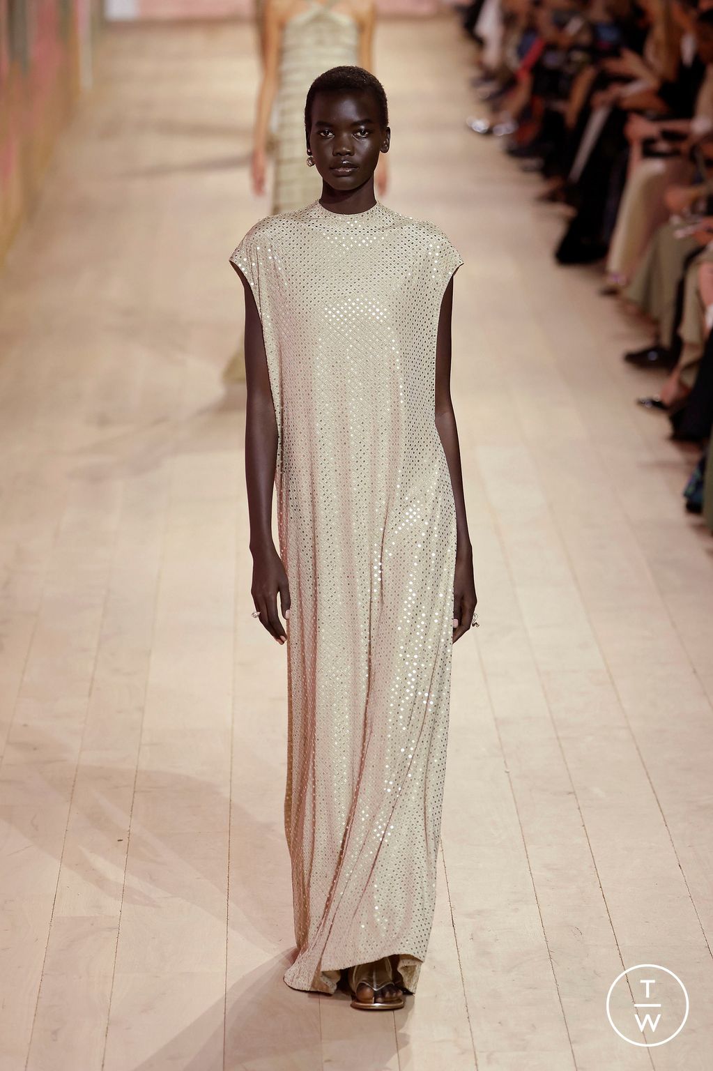 Fashion Week Paris Fall/Winter 2023 look 58 from the Dior collection couture