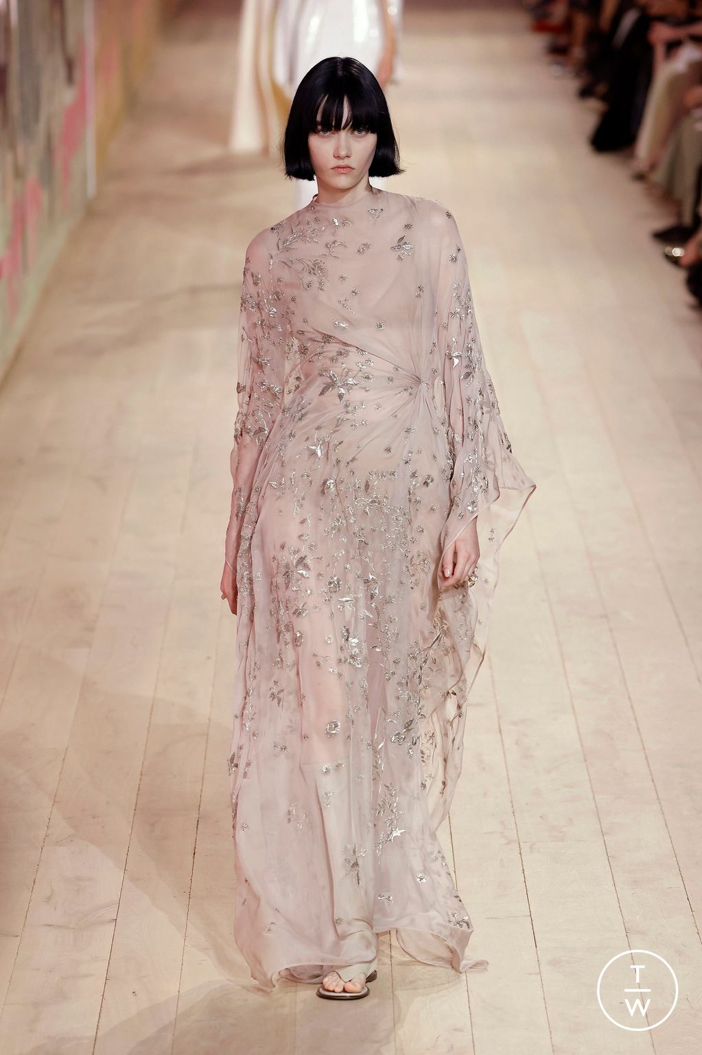 Fashion Week Paris Fall/Winter 2023 look 64 from the Dior collection couture