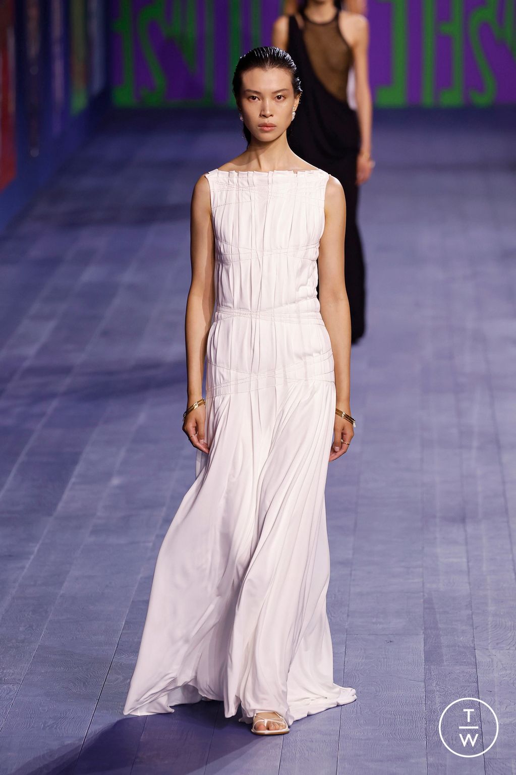 Fashion Week Paris Fall/Winter 2024 look 3 from the Dior collection couture