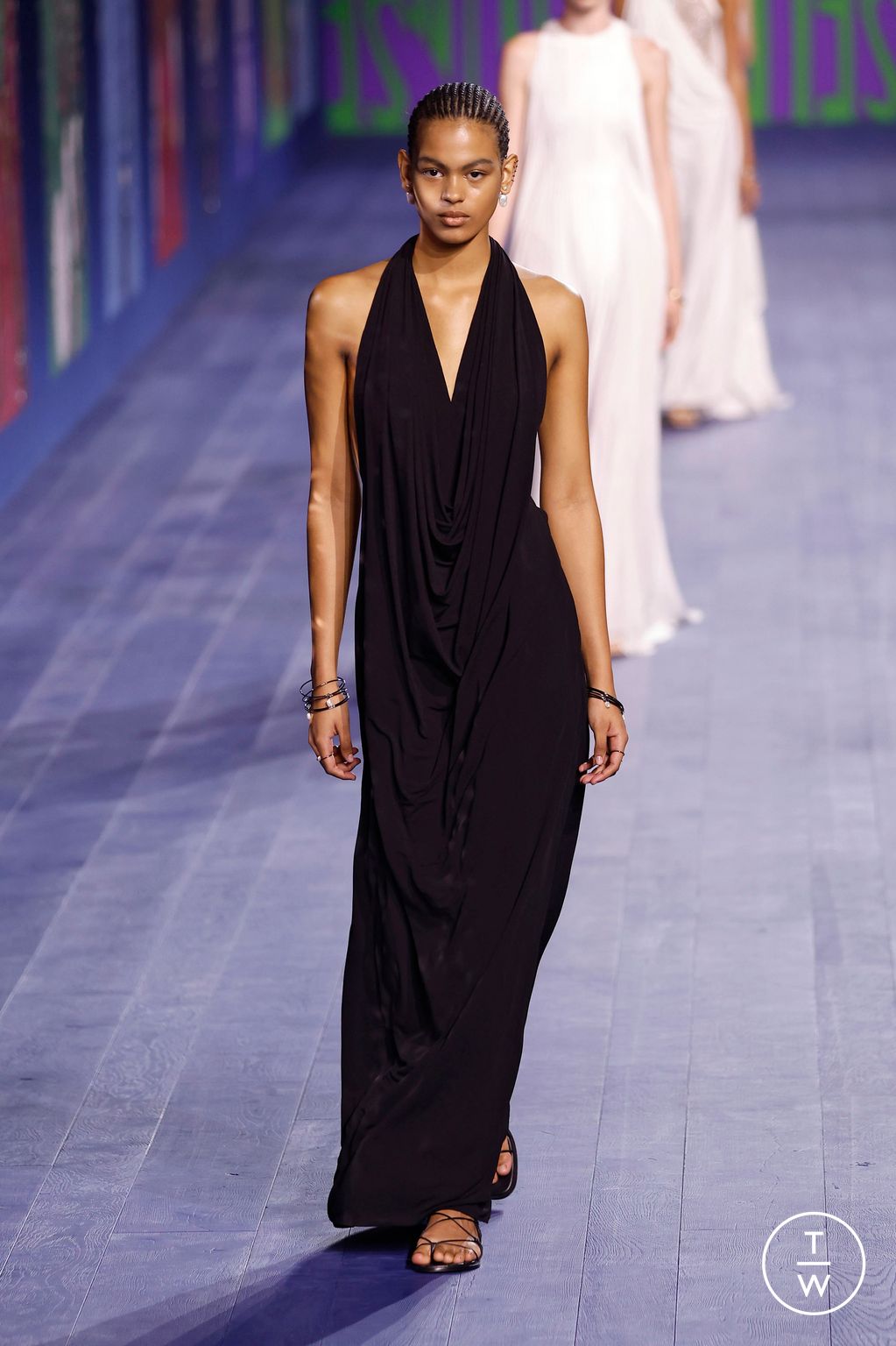 Fashion Week Paris Fall/Winter 2024 look 5 from the Dior collection couture