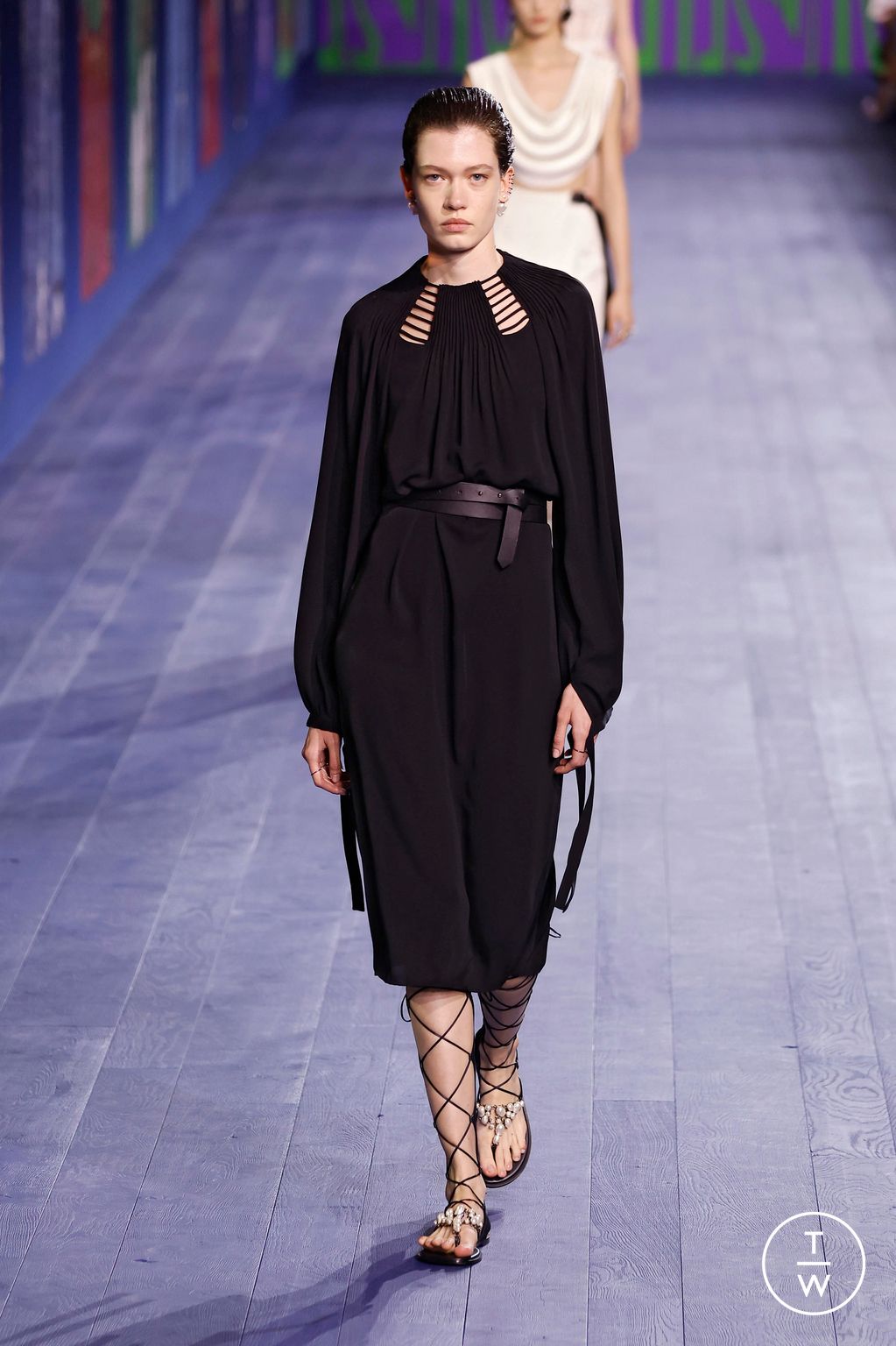 Fashion Week Paris Fall/Winter 2024 look 19 from the Dior collection couture