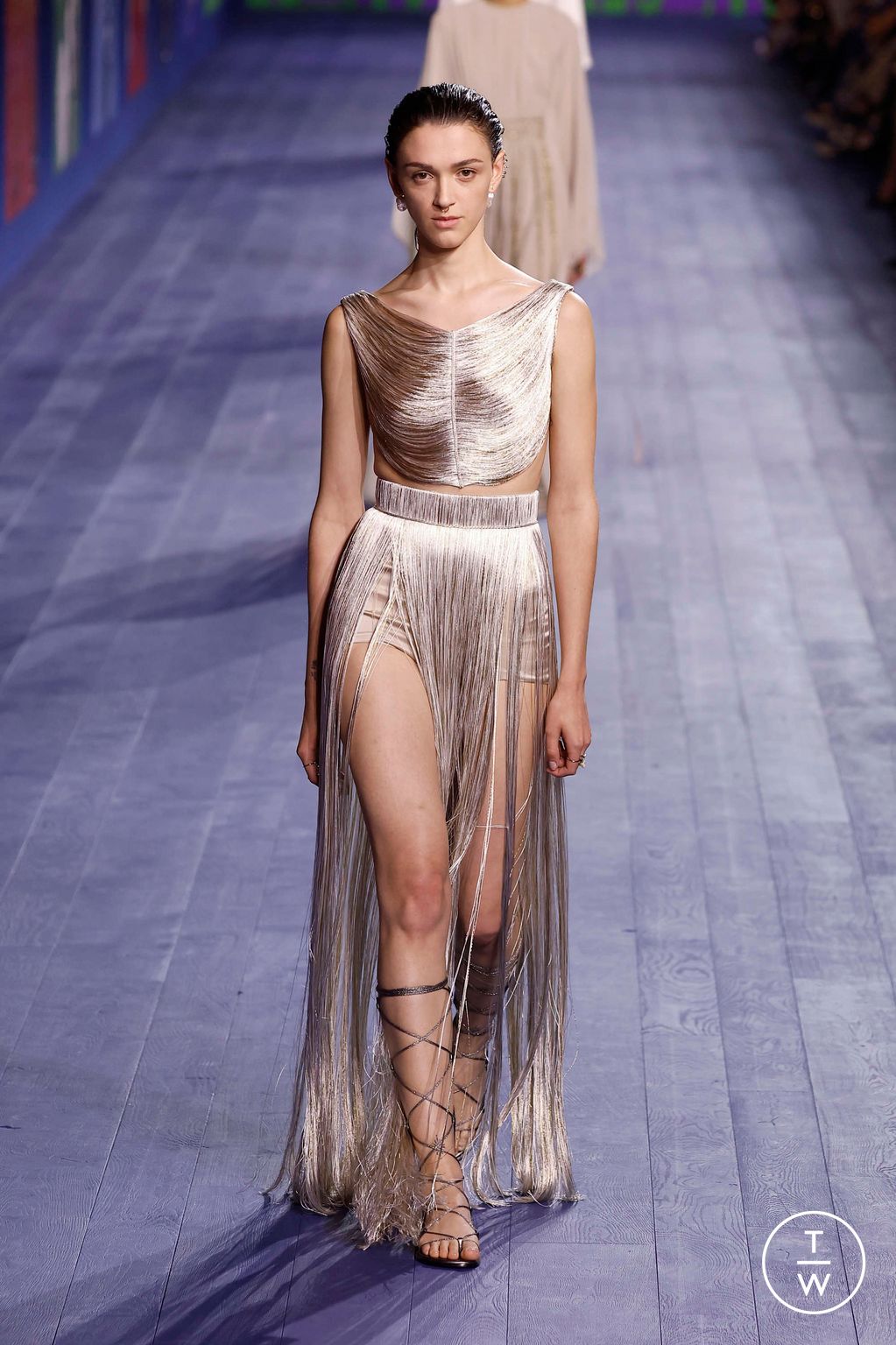 Fashion Week Paris Fall/Winter 2024 look 25 from the Dior collection couture