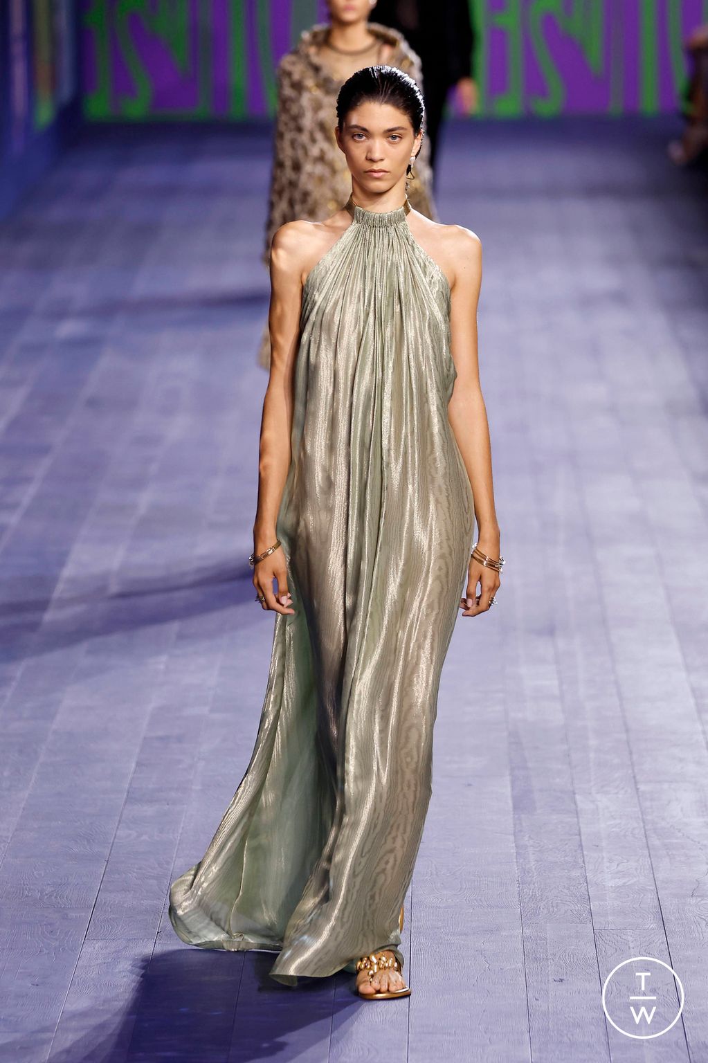 Fashion Week Paris Fall/Winter 2024 look 35 de la collection Dior couture