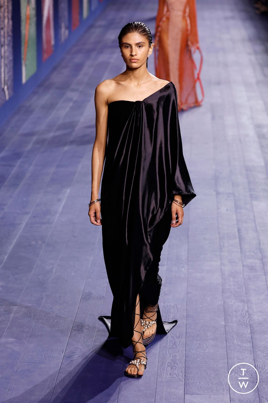 Fashion Week Paris Fall/Winter 2024 look 42 from the Dior collection couture