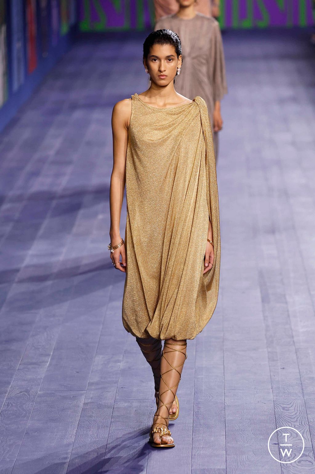 Fashion Week Paris Fall/Winter 2024 look 56 from the Dior collection couture