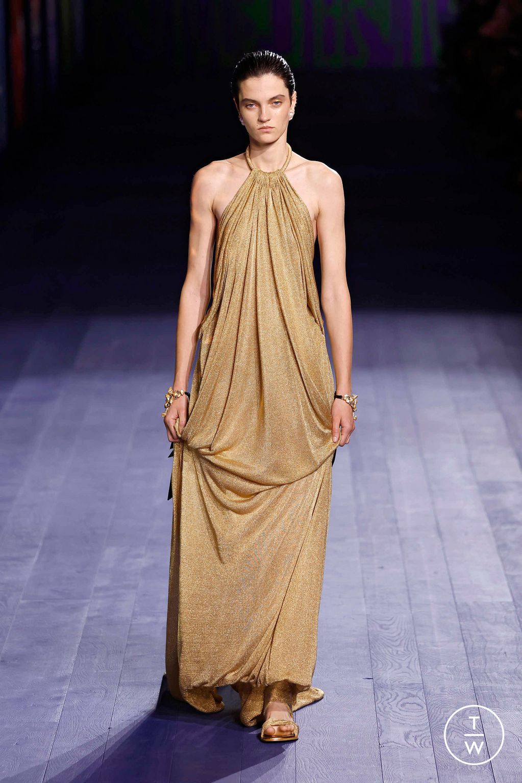 Fashion Week Paris Fall/Winter 2024 look 61 from the Dior collection couture